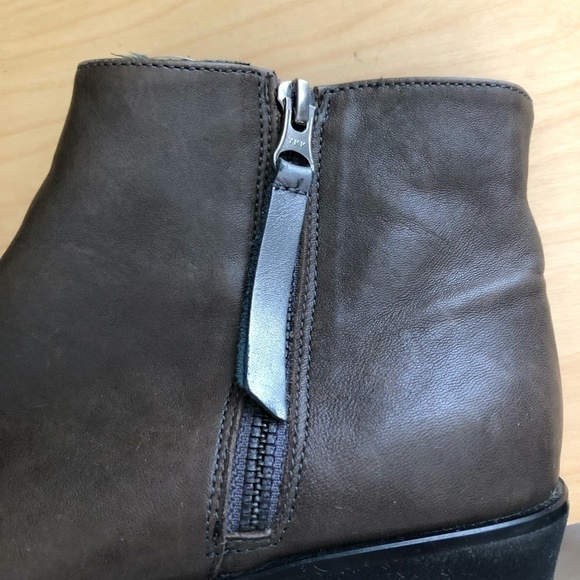 ERIC MICHAEL Pointed Toe Platform Leather Booties - Quiet Luxury - Picture 8 of 11